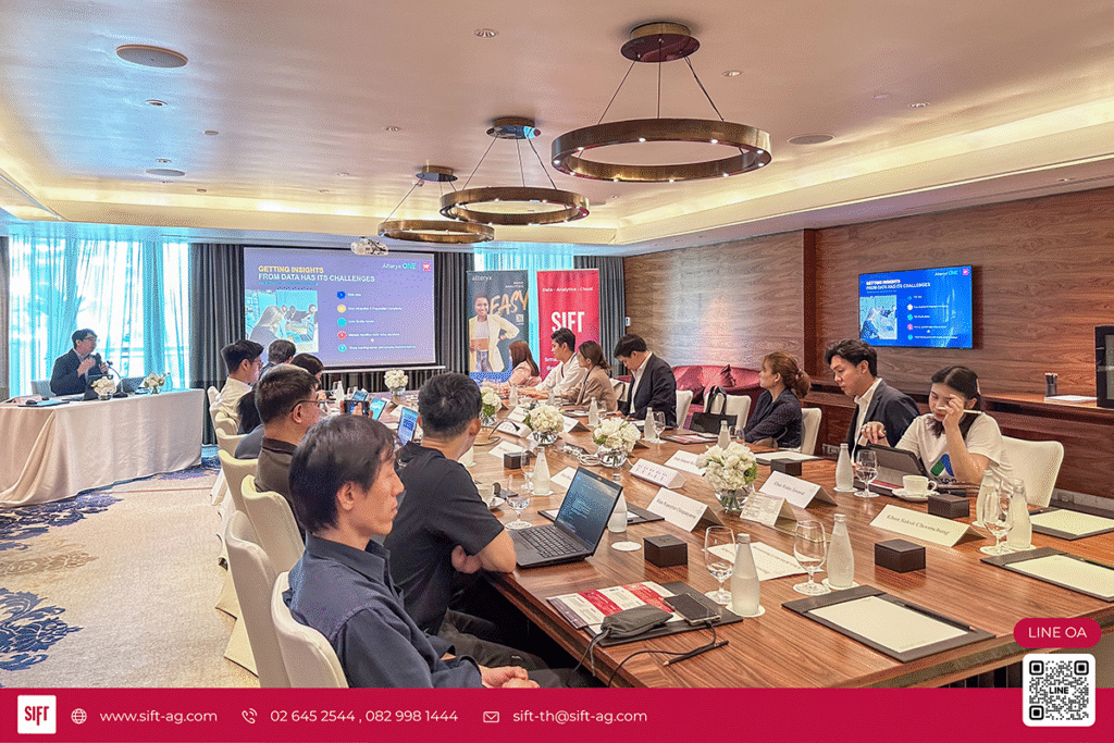 TH_Alteryx_NextGenAI2025_Photo3